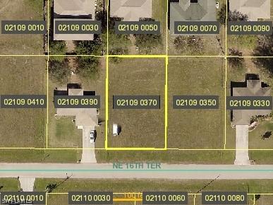 827 NE 16th Ter., Cape Coral, FL 33909