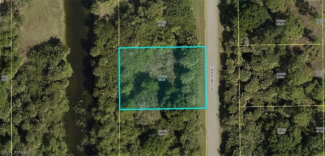 182 Victoria Ave., Lehigh Acres, FL 33974