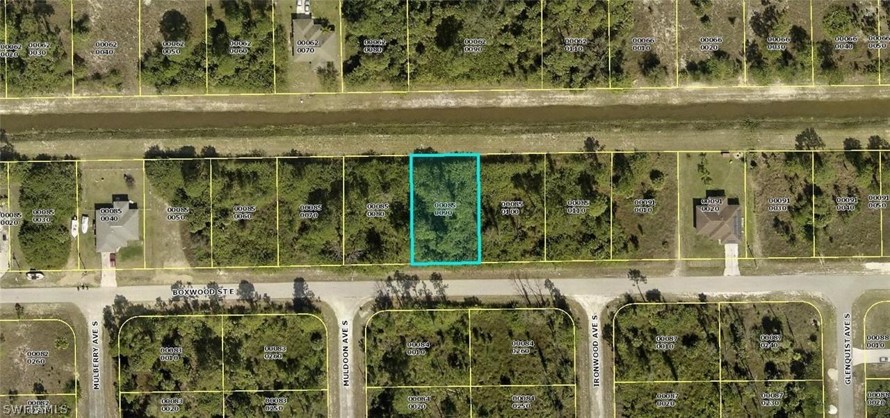 1225 Boxwood St., Lehigh Acres, FL 33974