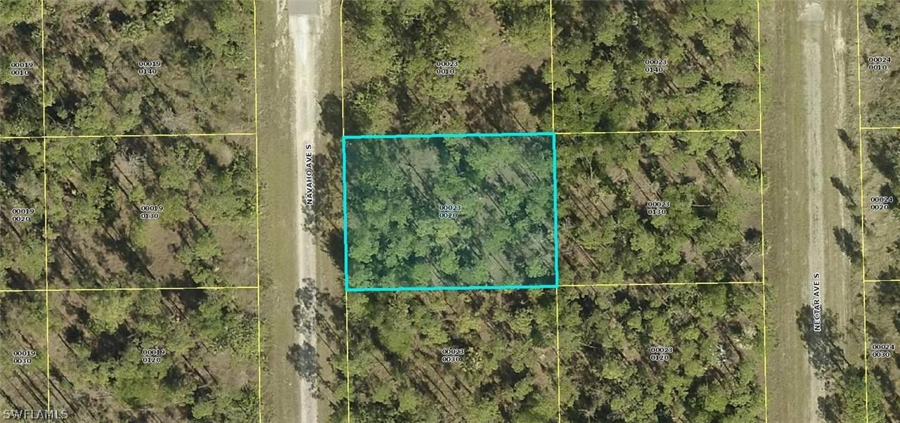 127 Navaho Ave., Lehigh Acres, FL 33974