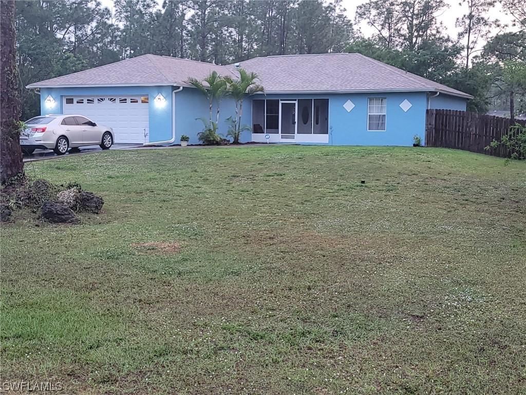 921 Wellington Ave., Lehigh Acres, FL 33972