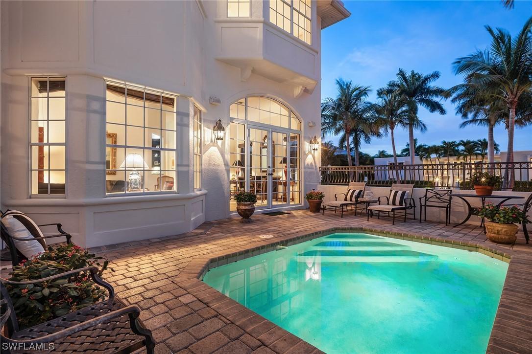 190 5th Ave. #101, Naples, FL 34102