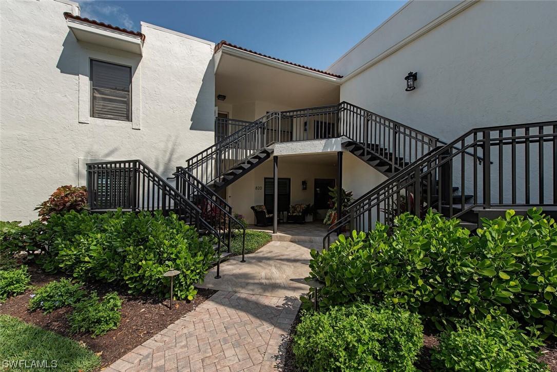 828 10th Ave., Naples, FL 34102