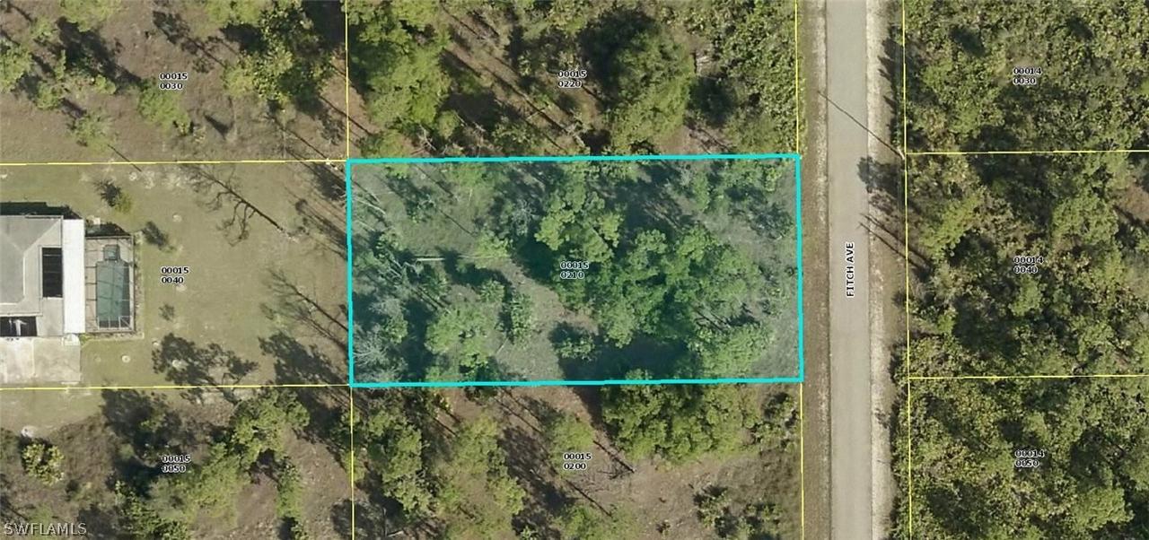 117 Fitch Ave., Lehigh Acres, FL 33936