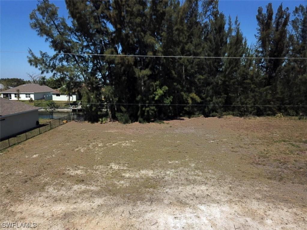 525 SW 26th Ter., Cape Coral, FL 33914