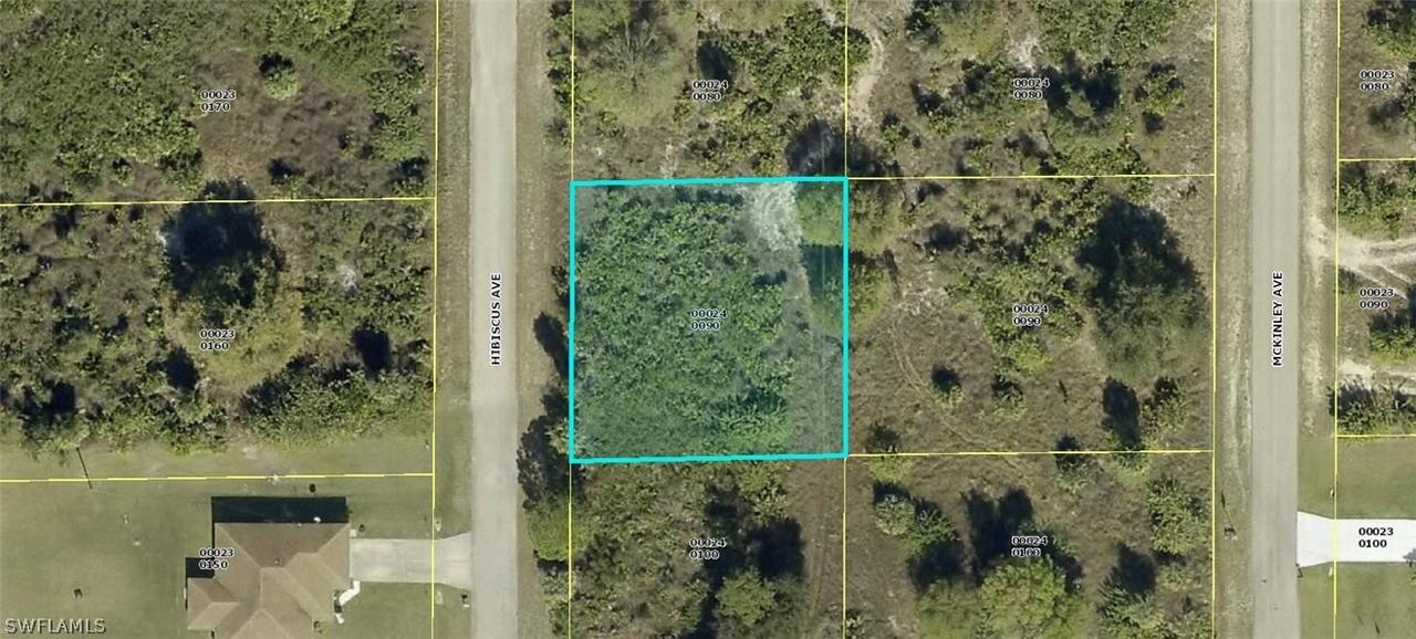 1306 Hibiscus Ave., Lehigh Acres, FL 33972