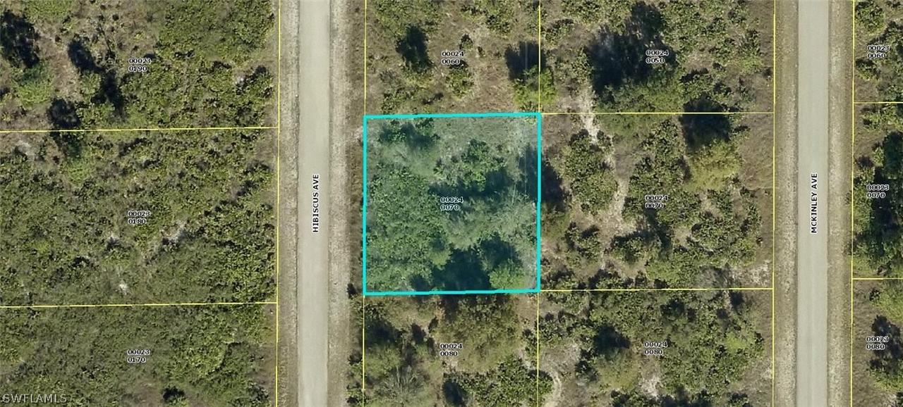 1310 Hibiscus Ave., Lehigh Acres, FL 33972