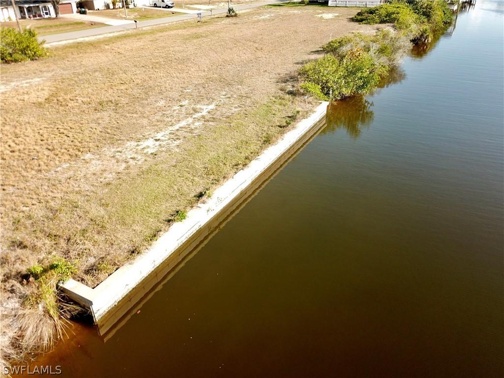 110 SW 35th Pl., Cape Coral, FL 33991