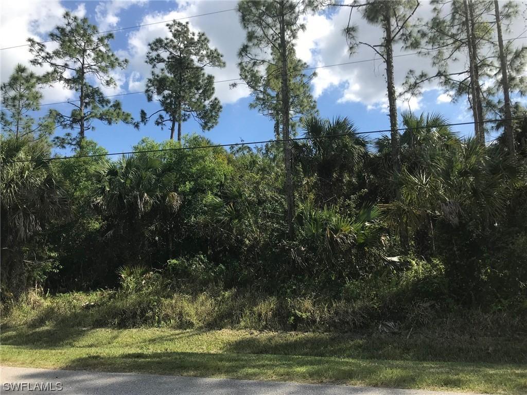 3232 22nd Ave., Naples, FL 34117