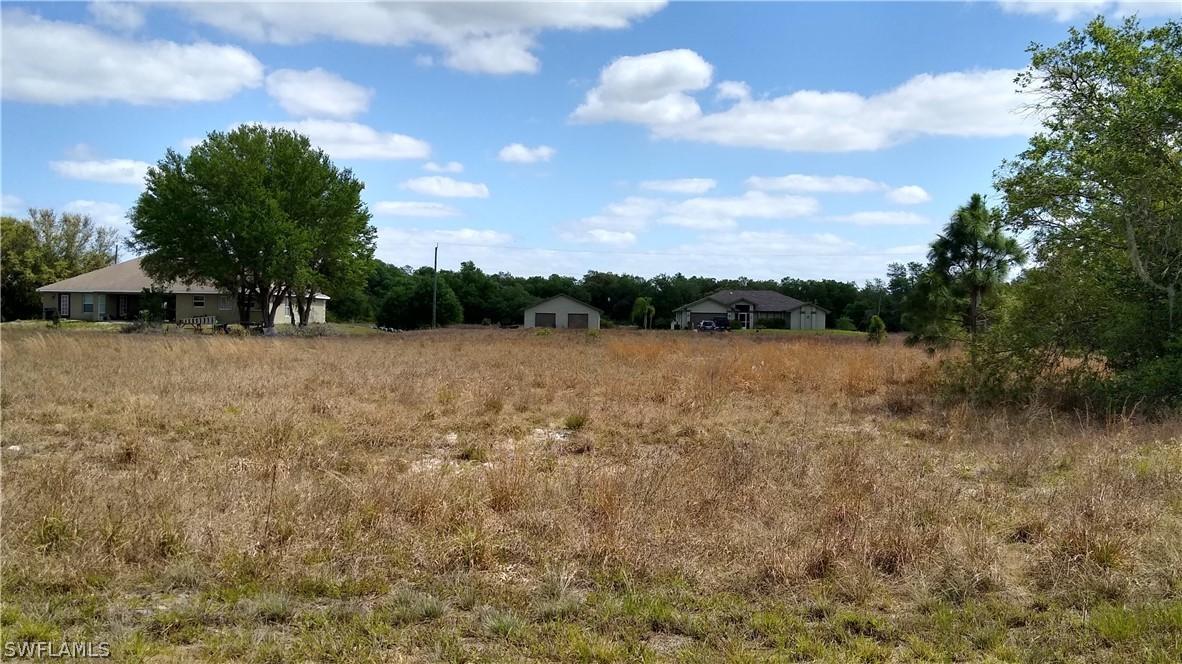 1704 Mcarthur Ave., Lehigh Acres, FL 33972