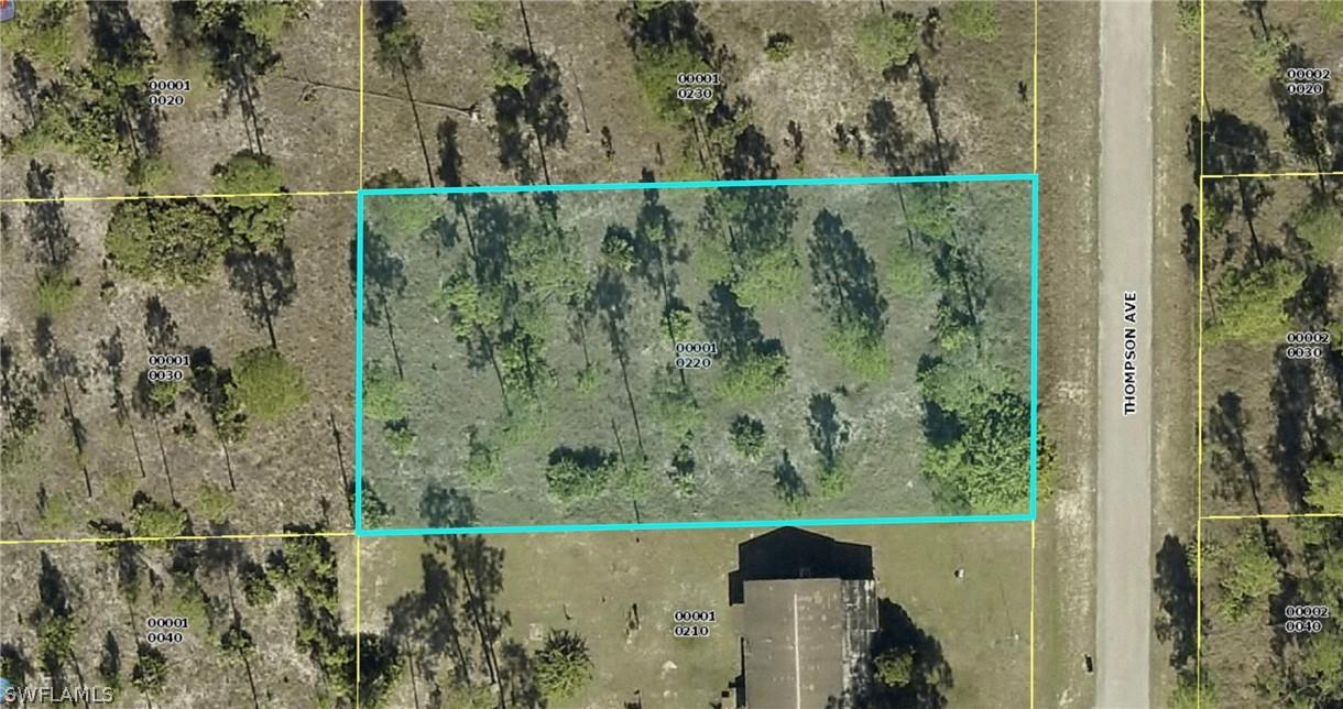 1221 Thompson Ave., Lehigh Acres, FL 33972