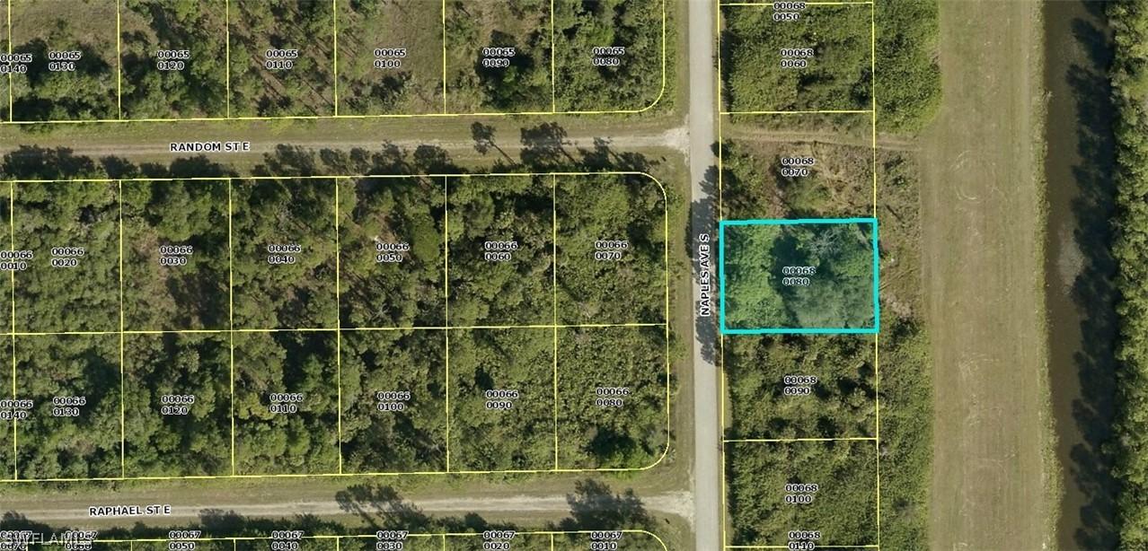 215 Naples Ave., Lehigh Acres, FL 33974