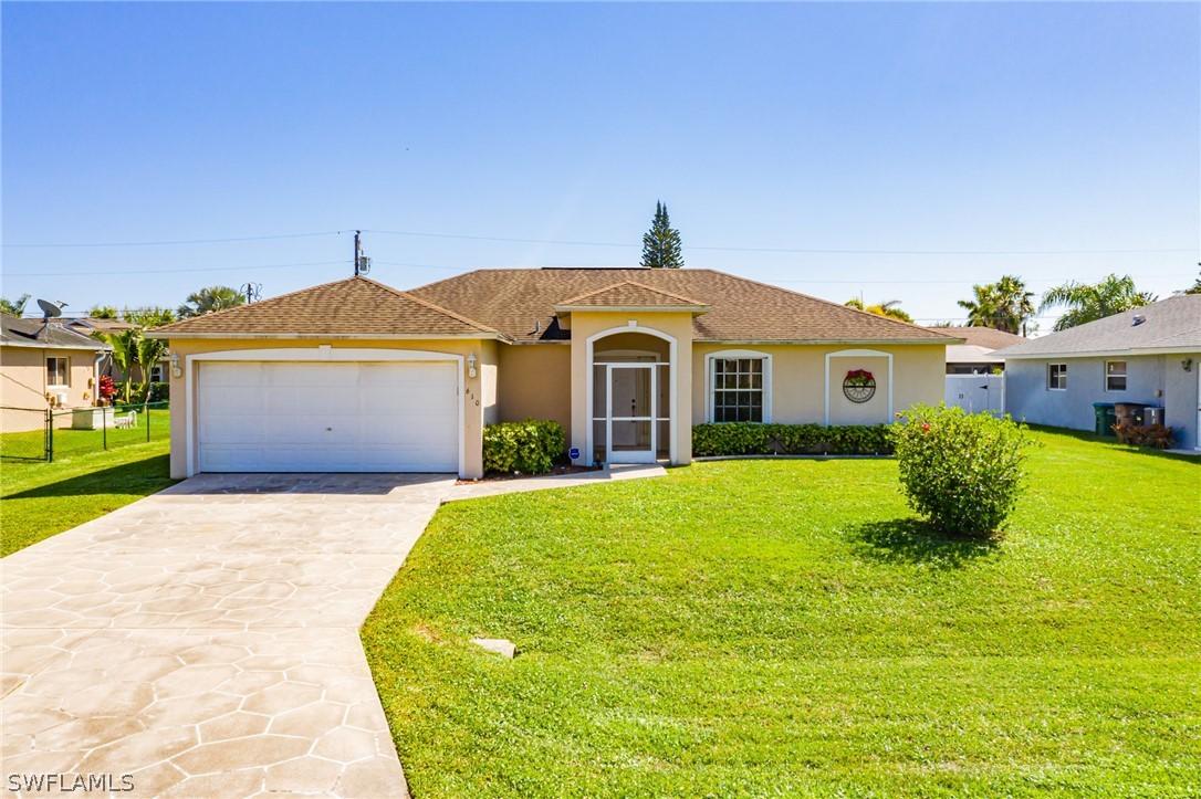 610 SE 21st Ln., Cape Coral, FL 33990