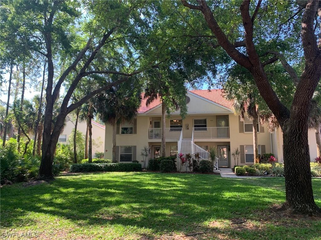 257 Robin Hood Cir. #8-101, Naples, FL 34104