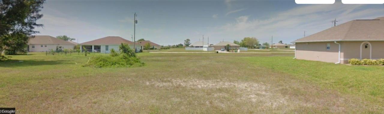 2824 NE 2nd Pl., Cape Coral, FL 33909