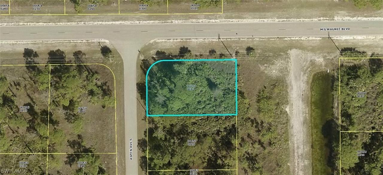 607 Aspen Ave., Lehigh Acres, FL 33974