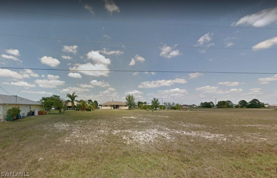 1833 NW 14th Ter., Cape Coral, FL 33993