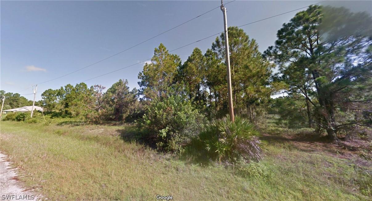 635 Foxchase Dr., Lehigh Acres, FL 33974