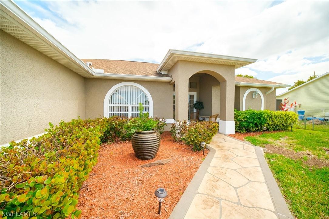 405 NW 7th Pl., Cape Coral, FL 33993