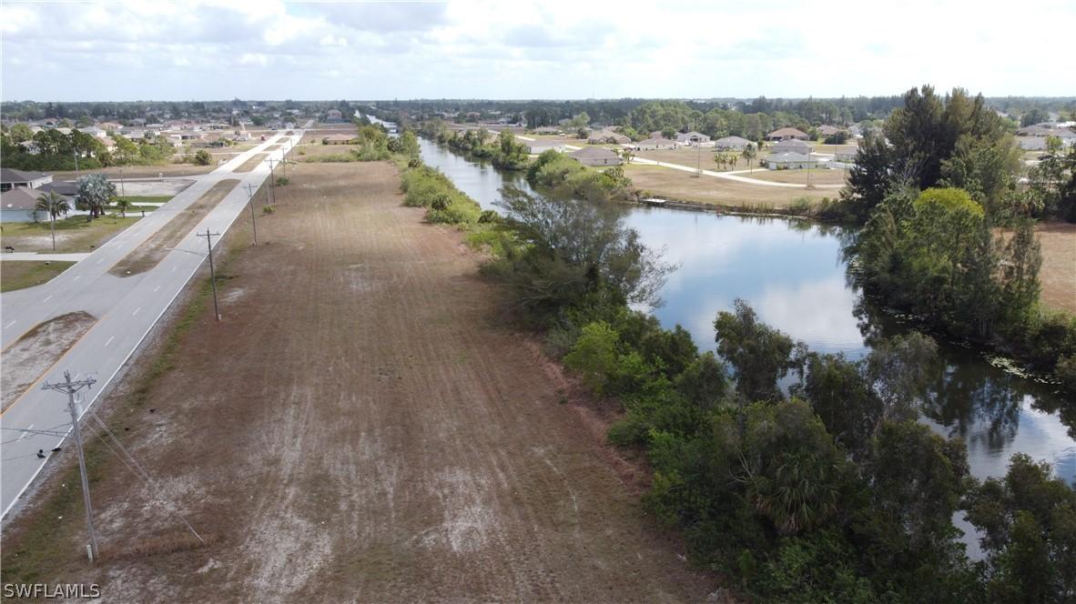 800 N Vogiantzis Pkwy Pkwy., Cape Coral, FL 33909