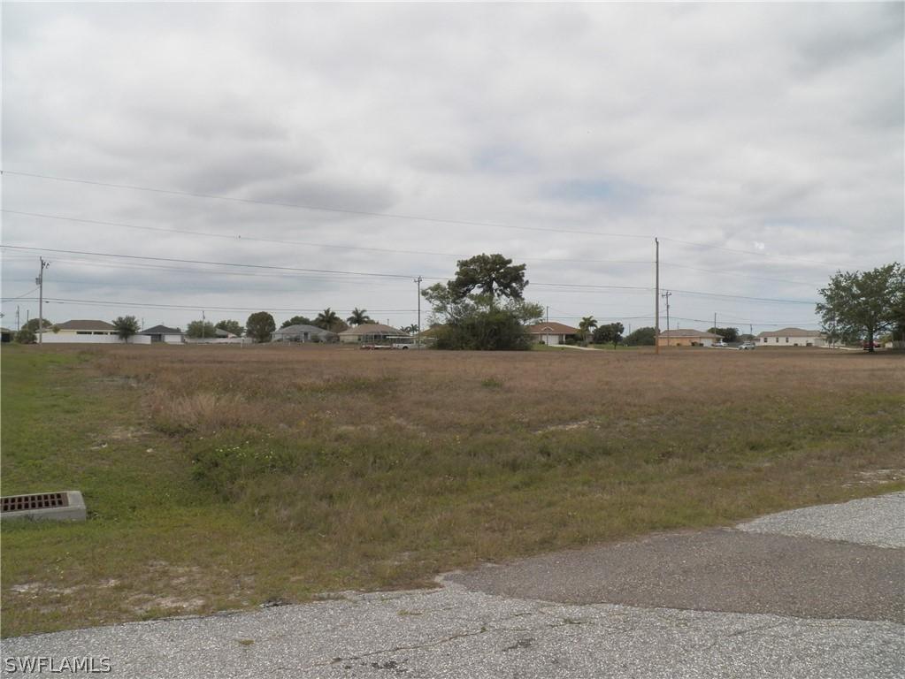 940 NW 7th Pl., Cape Coral, FL 33993