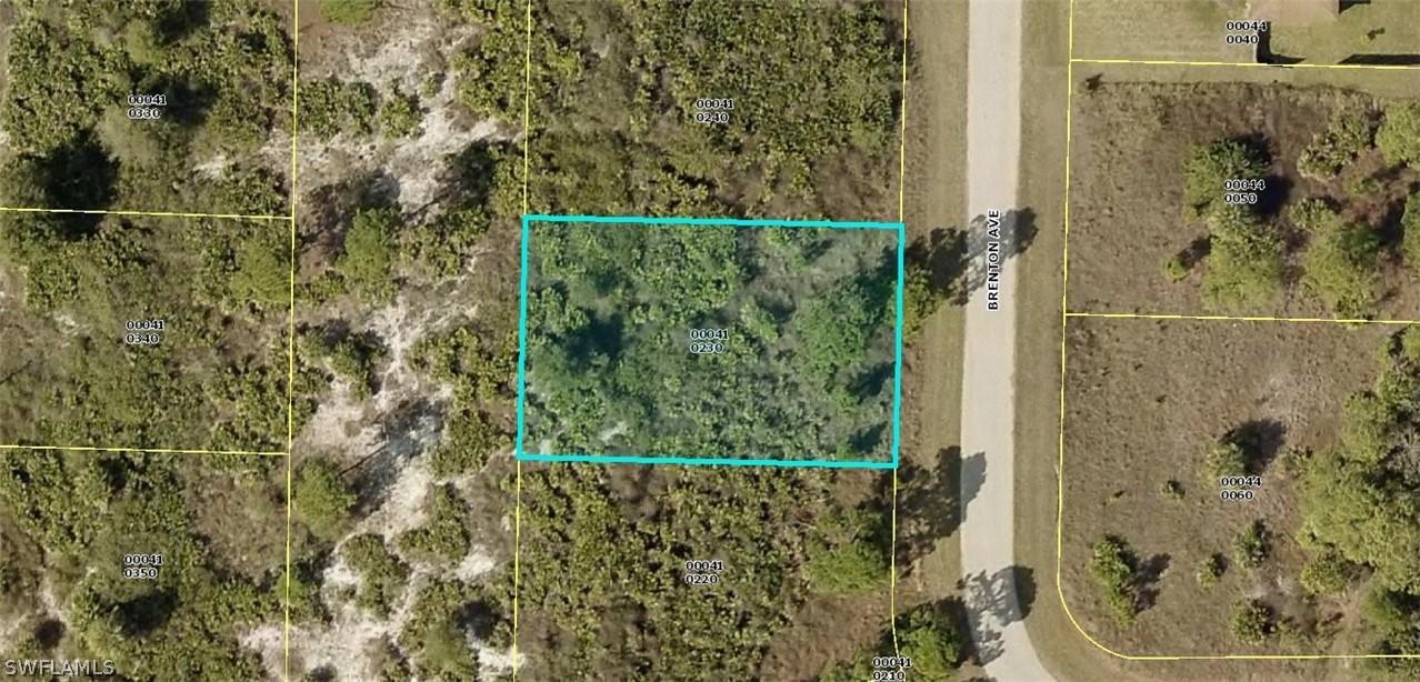 1024 Brenton Ave., Lehigh Acres, FL 33974