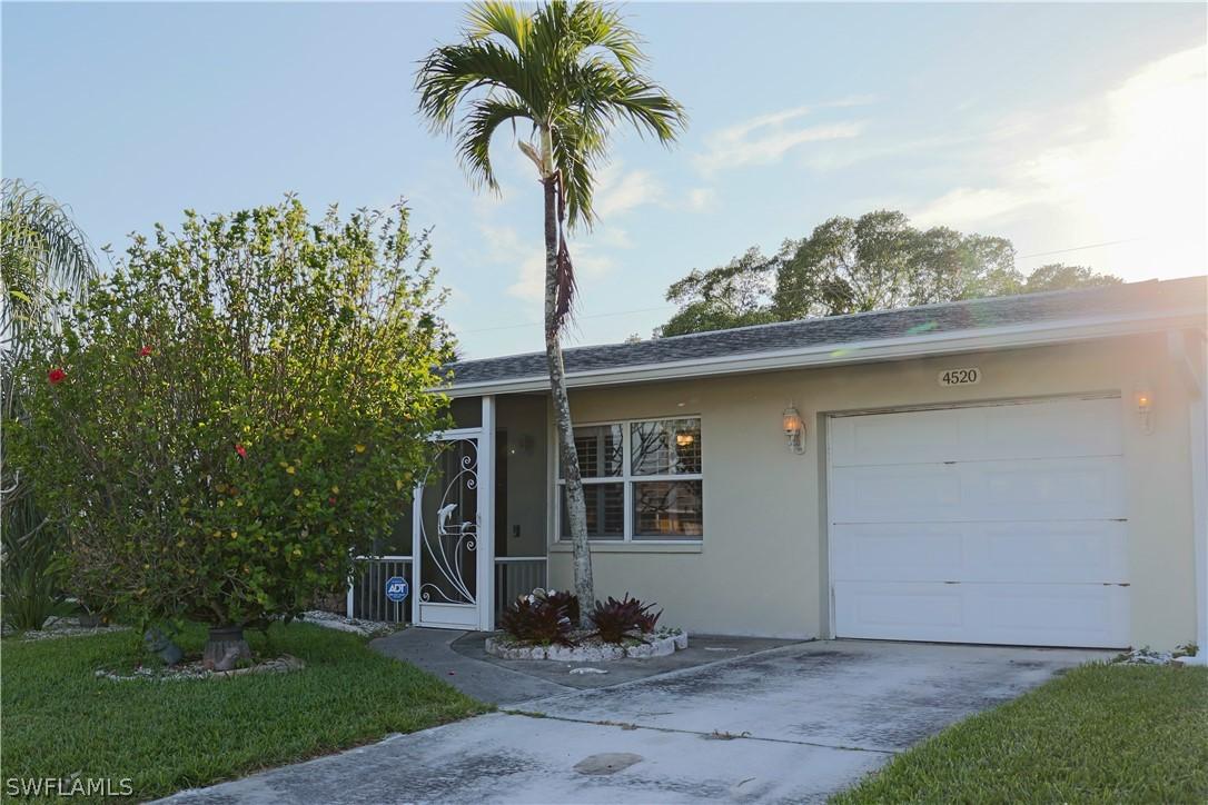 4520 SE 14th Pl., Cape Coral, FL 33904