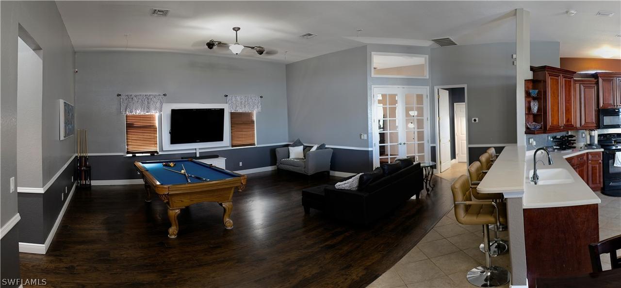 406 NE 16th Ter., Cape Coral, FL 33909