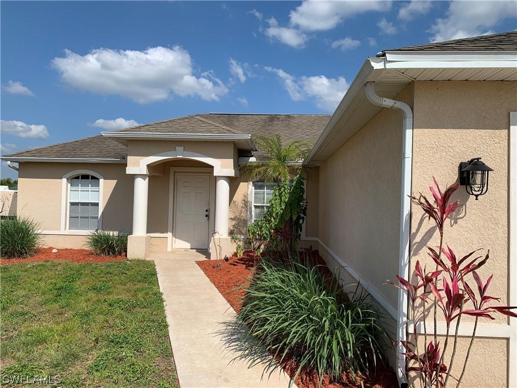 832 Champion Ave., Lehigh Acres, FL 33971