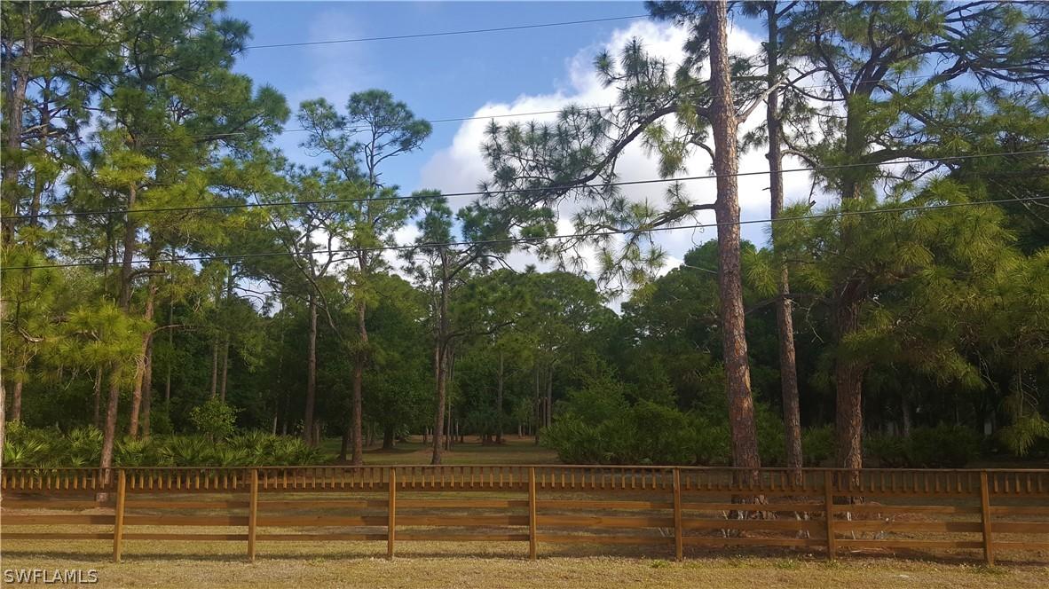 7151 Musketeer Ln., Fort Myers, FL 33912