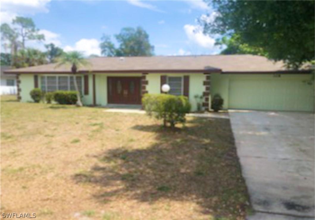 308 Maple Ave., Lehigh Acres, FL 33936