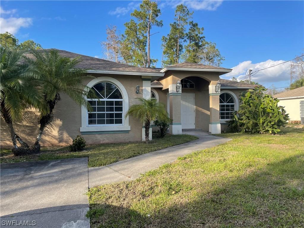 2521 22nd Ave., Naples, FL 34120