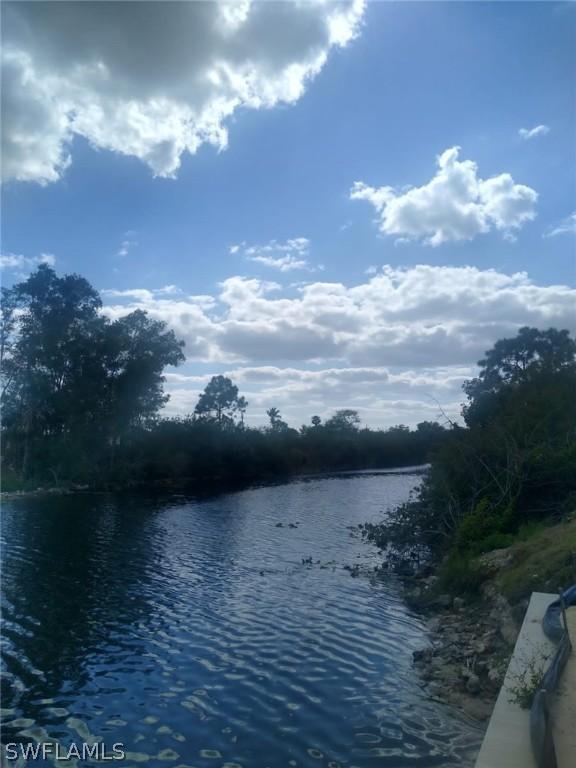 918 NE 12th Ter., Cape Coral, FL 33909