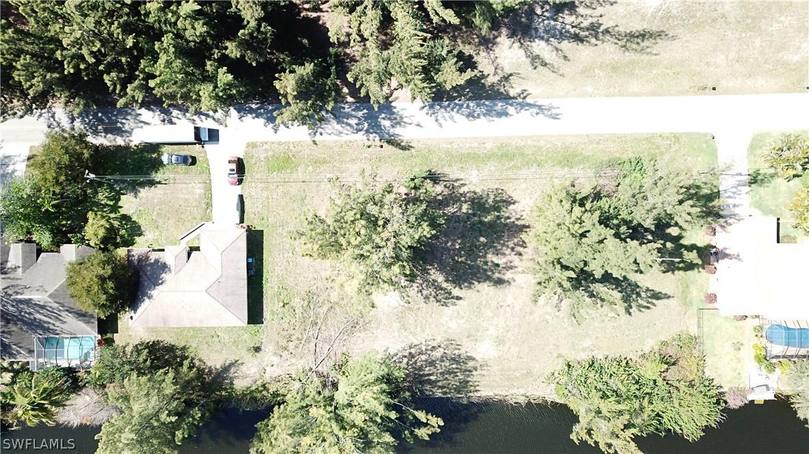 915 SW 15th Pl., Cape Coral, FL 33991