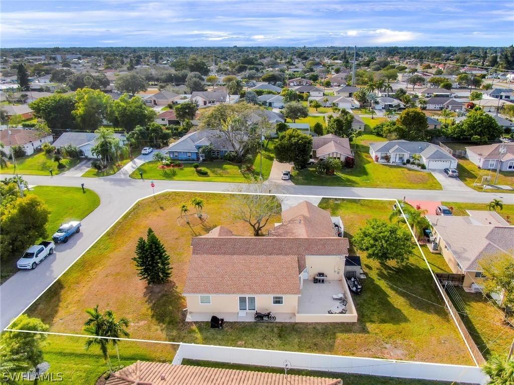 3221 SE 1st Ave., Cape Coral, FL 33904