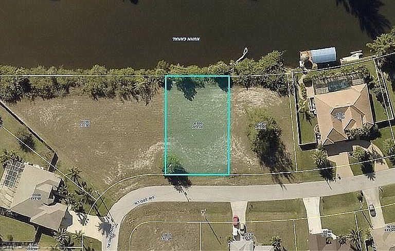 3220 SW 3rd Ln., Cape Coral, FL 33991