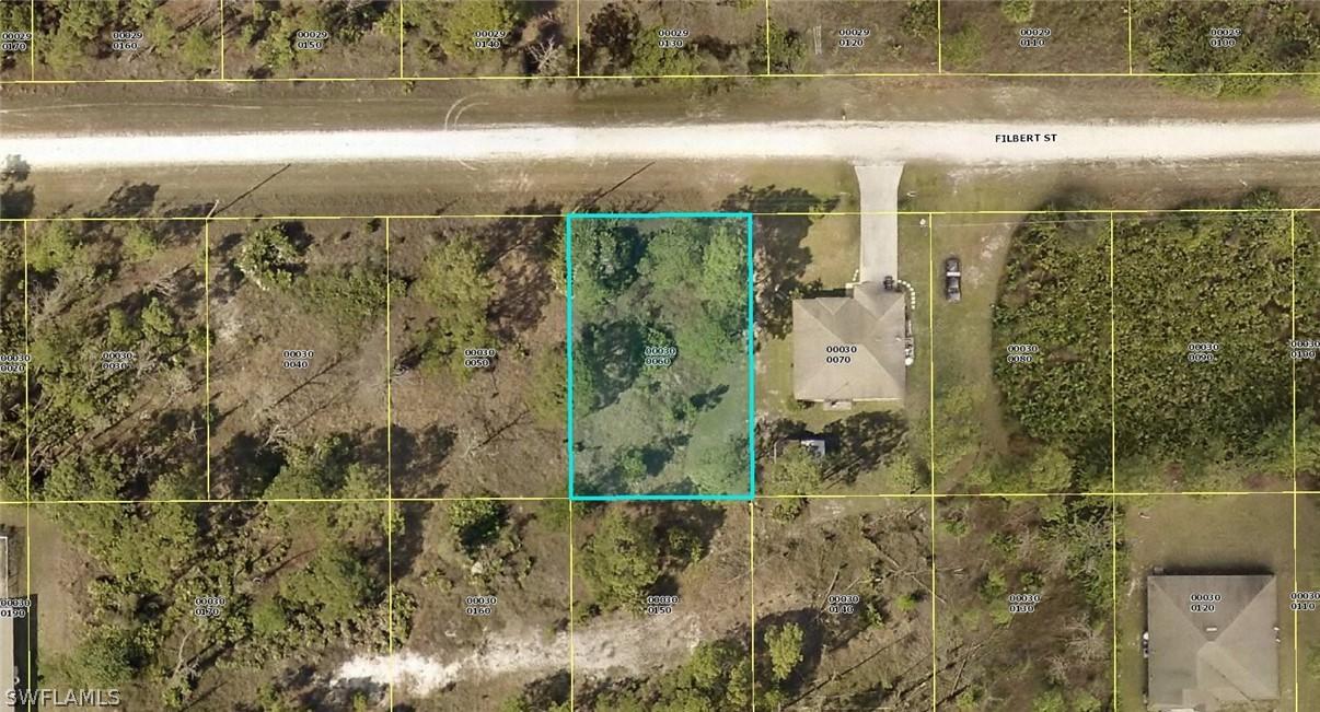 942 Filbert St., Lehigh Acres, FL 33974