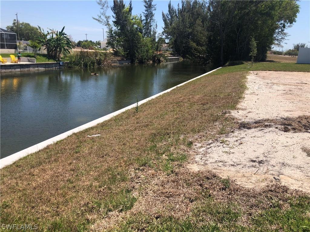 2233 SW 17th Pl., Cape Coral, FL 33991