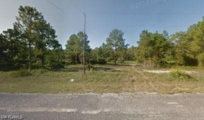 2408 Conroy Ave., Lehigh Acres, FL 33971