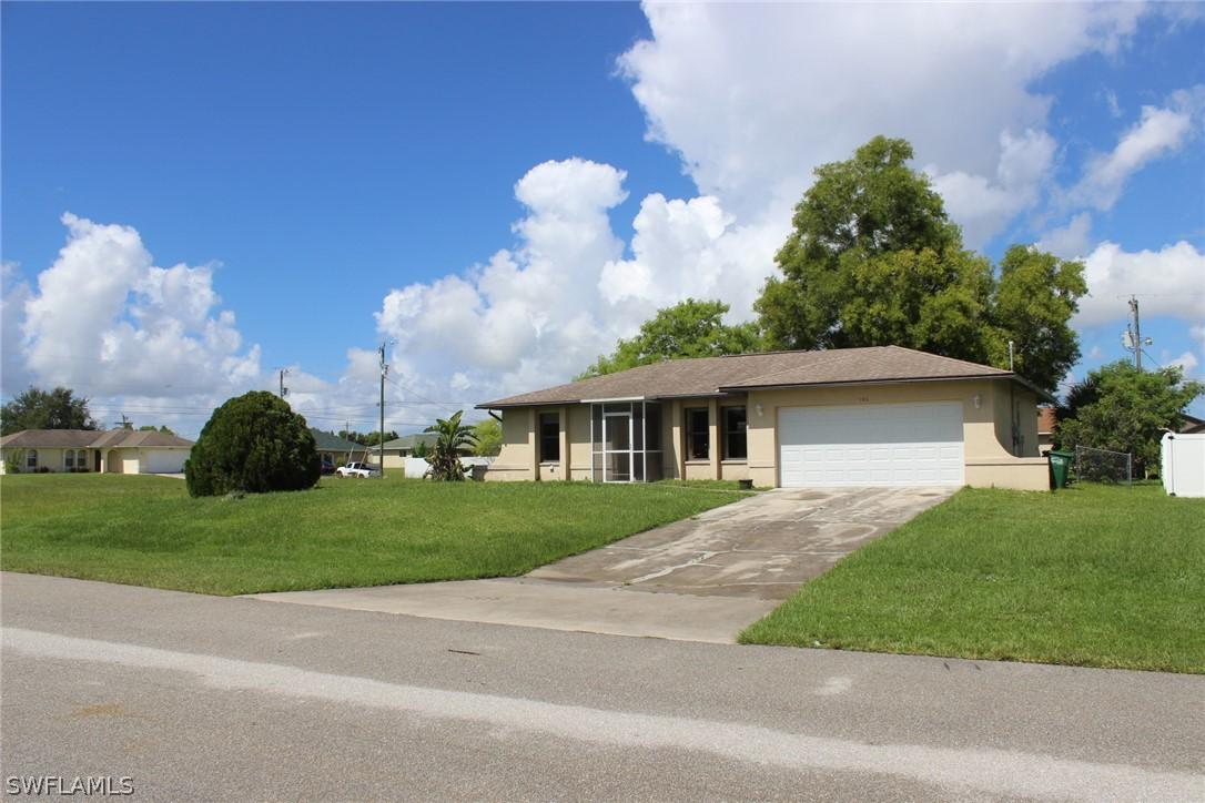 106 NE 5th Pl., Cape Coral, FL 33909