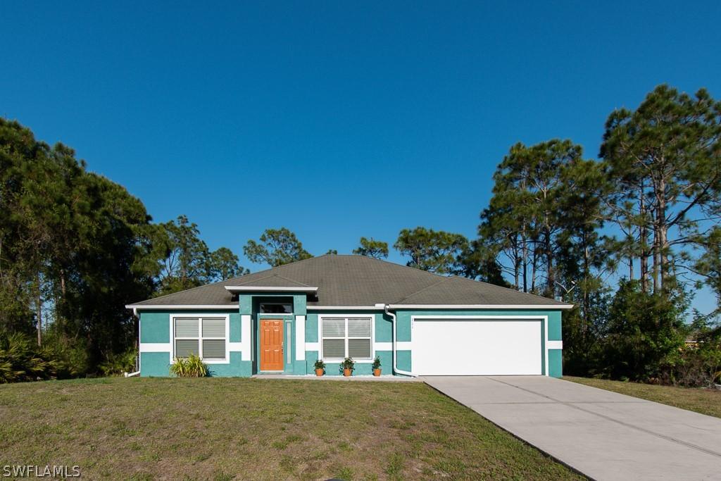 711 Glacier Ave., Lehigh Acres, FL 33974