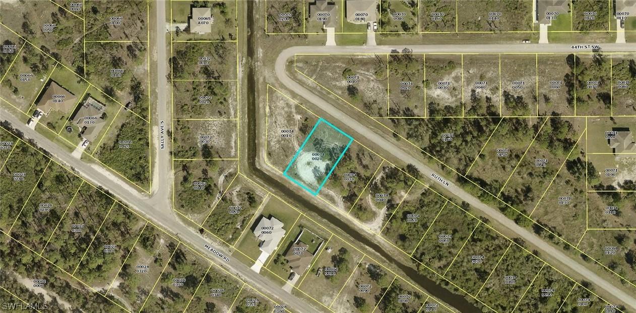 3237 Ruth Ln., Lehigh Acres, FL 33976