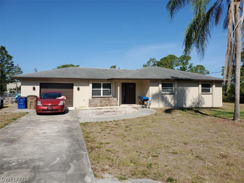 323 Robert Ave., Lehigh Acres, FL 33936