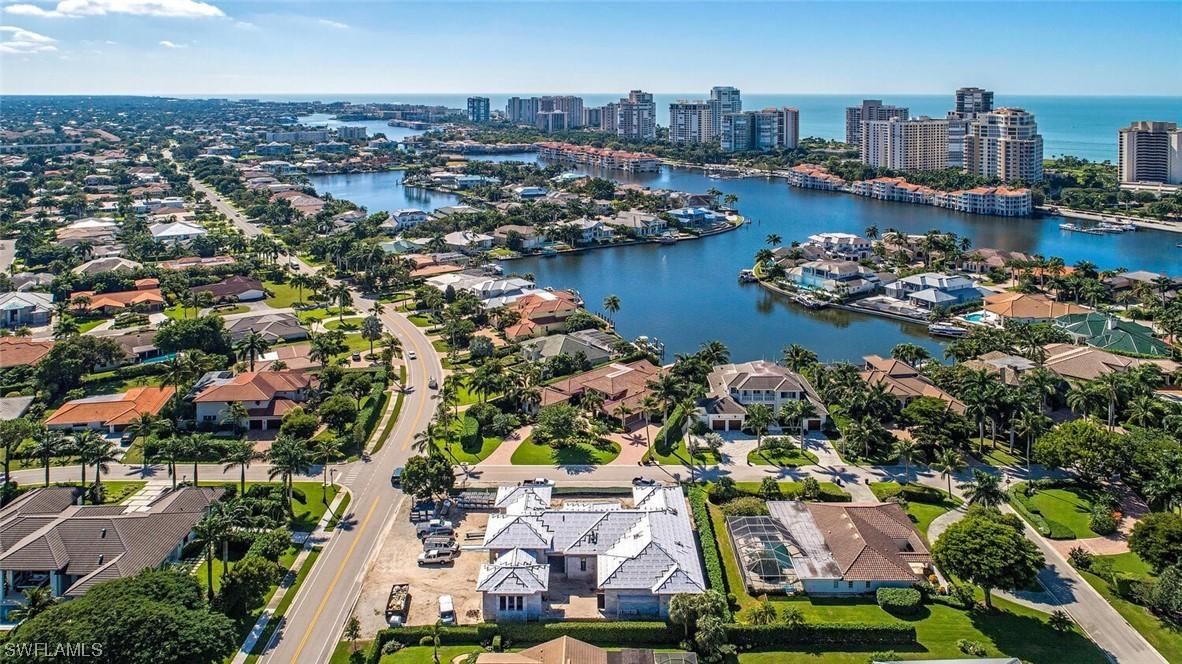 4511 Crayton Rd., Naples, FL 34103