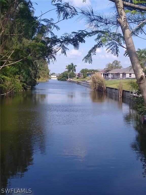 845 SW 18th Ter., Cape Coral, FL 33991