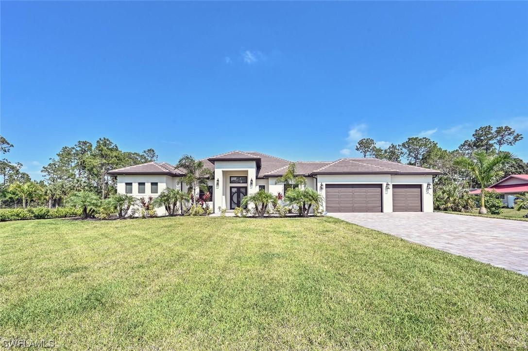 1832 17th St., Naples, FL 34117
