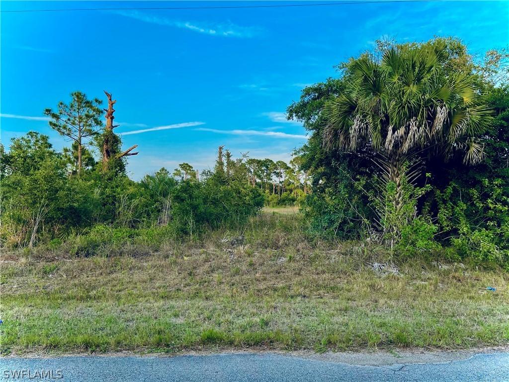 615 Tomasello Dr., Lehigh Acres, FL 33974
