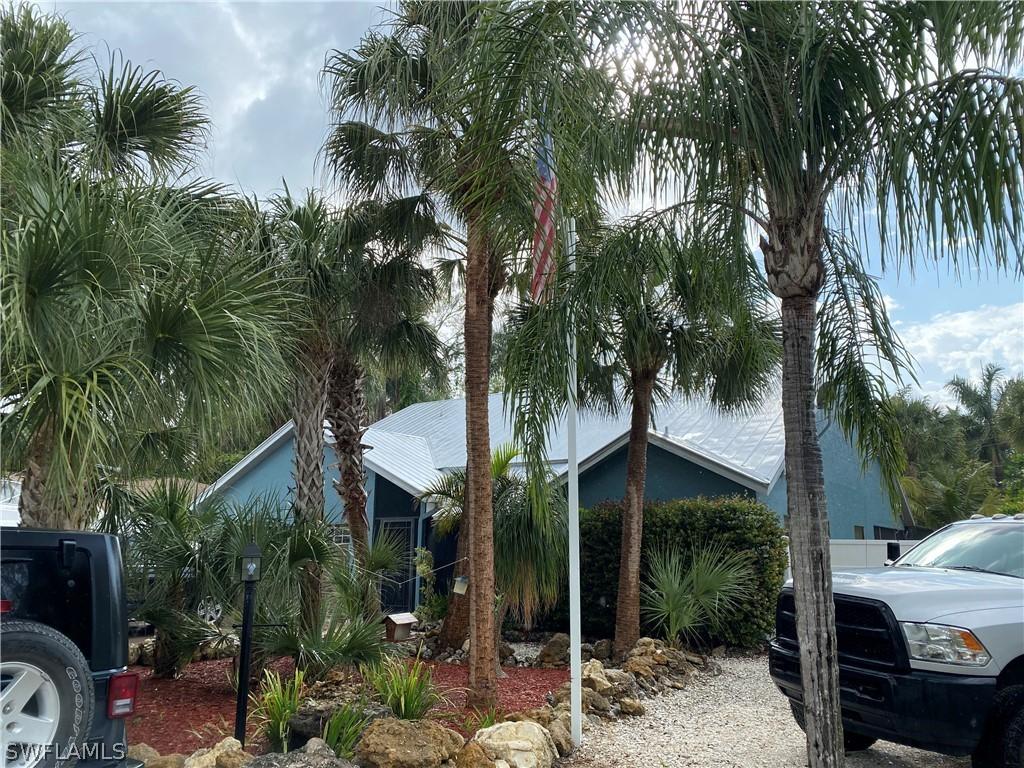 5906 Tropical Dr., Fort Myers, FL 33919