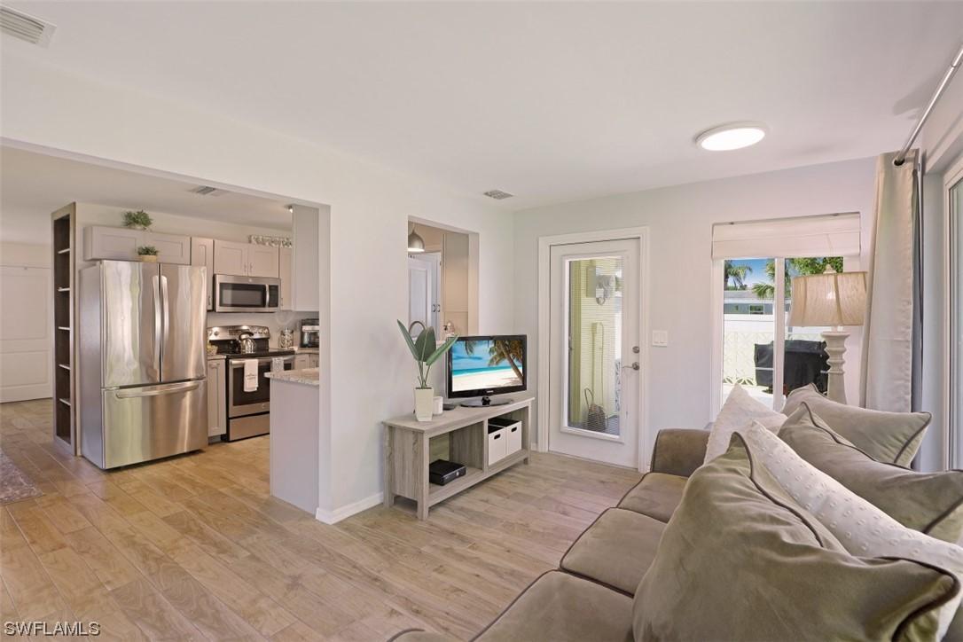 1355 Sirocco St., Fort Myers, FL 33919