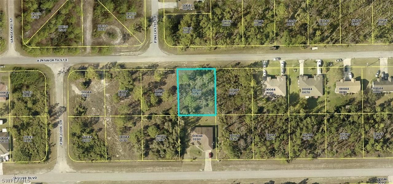 1060/1062 Ainsworth St., Lehigh Acres, FL 33974